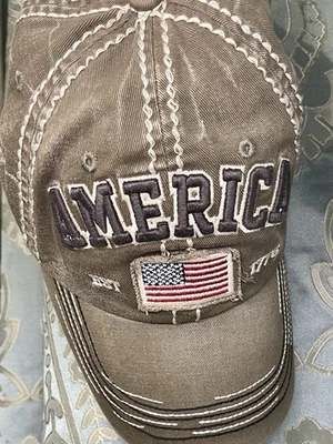 America Est 1776 Bronceado KBETHOS Sombrero Desgastado de Fábrica con Costuras Ajustables Foto 1 de 4