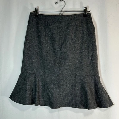 Banana Republic Luxury Italian Flannel Tweed Flare Skirt Petite Size 4 Gray - Image 1 of 4