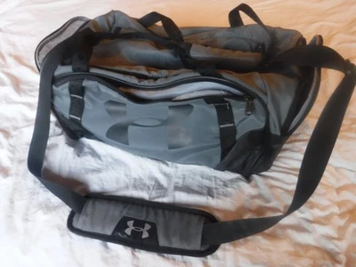 Bolso de Lona Under Armour Storm Gris y Negro Foto 1 de 4