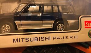  Brand new Mitsubishi Pajero 1/18 by Sun Star in genuine box