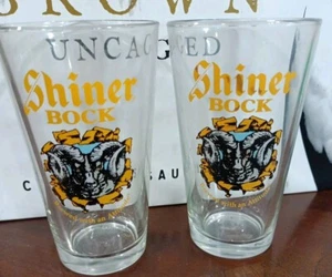 Juego de 2 vasos de cerveza Shiner Bock Spoetzl Brewery diferentes Shiner TX - Imagen 1 de 6