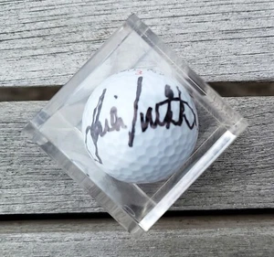 JULI INKSTER HANDSIGNIERTER Wilson Staff Titanium 3 GOLFBALL mit CoA - Bild 1 von 4