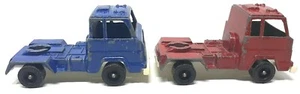 Par de tractores semirremolque fundido a presión Tootsietoy de colección azul y rojo - Imagen 1 de 8
