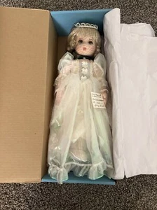 Rare 1996 Felt American Beauty Doll Simi Valley Cinderella Ball gown #013/50 - Picture 1 of 7