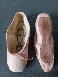 VINTAGE ANCIENNES POINTES ENFANTS DANSE FREED LONDON ENGLAND UK 1 1/2 - Imagen 1 de 11