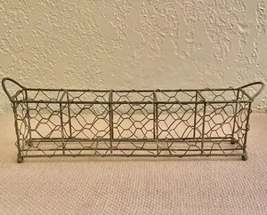Chicken Wire Metal Basket Crate Divided Utensil Holder Storage Caddy Rustic Farm - Picture 1 of 8