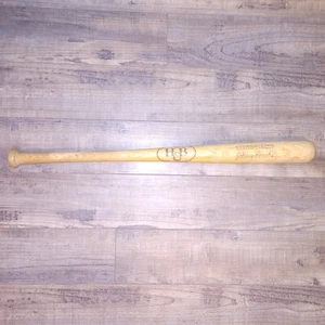 Vintage 1980 H&B 07Johnny Bench Star Player Signature Wood Baseball Bat  NICE - Picture 1 of 4