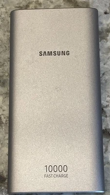 Batería Samsung 10000 usada plateada Foto 1 de 4