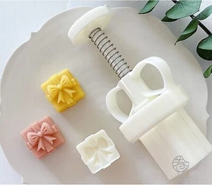 Pink mid-autumn mooncake press mold hand-pressed stamp dessert DIY mooncake p... - Picture 1 of 9