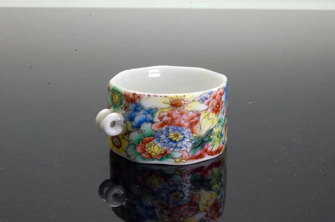 Collectable Hand Painted Rose Medallion Porcelain Bird Feeder for Bamboo Cage Cover