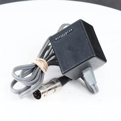 ^ Hasselblad F80 Charger for EL ELX ELM Cameras - Image 1 of 2
