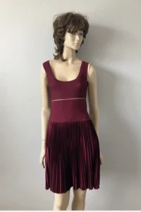 NWOT ALAIA BURGUNDY W/BLACK PANEL FIT AND FLARE KNIT SLEEVELESS DRESS SIZE 42 - Picture 1 of 15