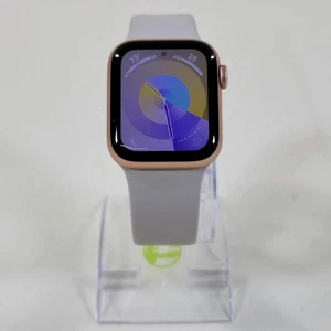 Bracelet sport Starlight A2353 Apple Watch SE 1ère génération 40 mm aluminium doré débloqué - Photo 1 sur 9