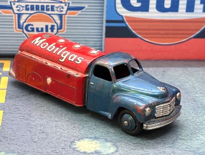 Dinky Toys 油轮 "Mobilgas" 号 440 1:48 比例 — 第 1/3 张图片