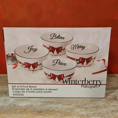 NOVA CAIXA Winterberry Pfaltzgraff Natal Feriado Conjunto de 4 Tigelas de Frutas Embaladas - Imagem 1 de 4