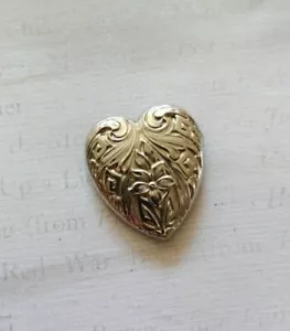 Vintage silver tone metal embossed repousse chased floral heart button cover - Picture 1 of 10