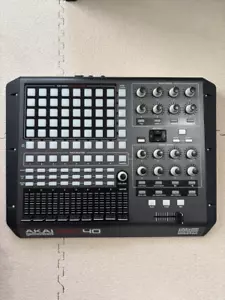 AKAI Professional APC40 Live Performance Controller Working Used - Picture 1 of 9