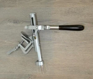 Rodin Wall/Counter Mounted Lever Pull Wine Cork Remover/Bottle Opener - Picture 1 of 5