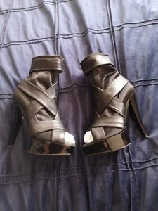 STUNNING Burberry Peep Toe Ankle Boots UK 4.5 EU 37.5 REDUCED PRICE - Picture 1 of 8