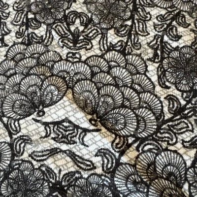 Tecido Joann Fabrics Jersey malha preto e branco 3 jardas por 54 polegadas  - Imagem 1 de 4