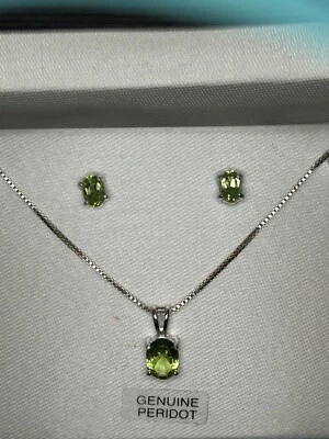 Collar colgante de peridoto genuino con aretes a juego, plata de ley  Foto 1 de 4