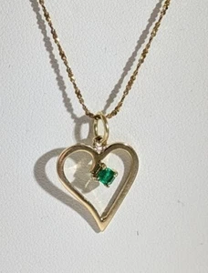 18K Gold Heart with Emerald, Chain 17-3/4" Long - Picture 1 of 5