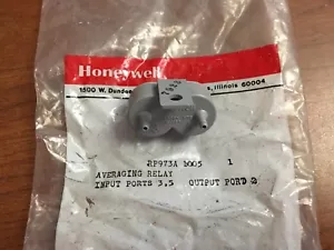 HONEYWELL RP973A 1005 PNEUMATIC RELAY AVERAGING New Old Stock - Picture 1 of 6