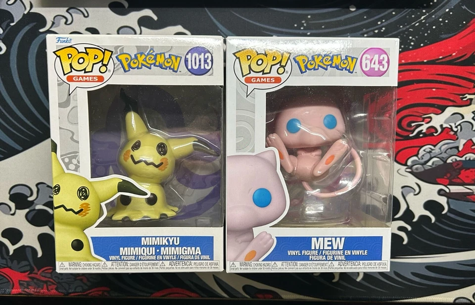 Funko POP! Pokémon Mew #643 & Mimikyu #1013 Set di 2 con protezioni- - Immagine 1 di 4