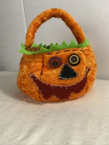 Halloween Trick or Treat Kürbis orange weicher Plüschkorb mit Knöpfen Augen - Bild 1 von 8