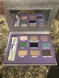 Urban Decay 9 Eyeshadow Palette - Picture 1 of 2