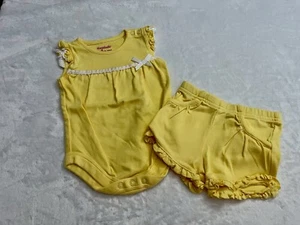 baby Girls Size 0-3 Months Outfit Yellow One piece Romper Shorts Garanimals EUC - Picture 1 of 4