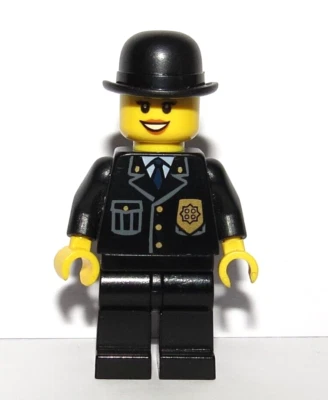 LEGO Police Policewoman Officer Constable Minifigure Female Girl Woman - Image 1 of 2