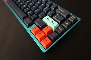 W pełni zmontowana Neo65 Cu | miedziana klawiatura mechaniczna | Thocky - Zdjęcie 1 z 5