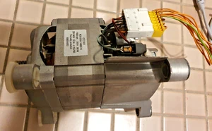 Waschmaschine SIEMENS IQ300 WM14E32A Motor 87687545 C.E.SET. MCA 61/64 m. Riemen - Bild 1 von 6
