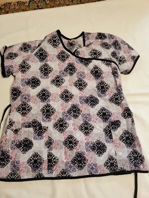 Womens Medium Peaches Medical Scrub Top - Image 1 of 3