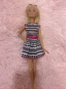 Barbie Fashionistas 2015 muñeca de moda articulada rubia vestida - Imagen 1 de 8