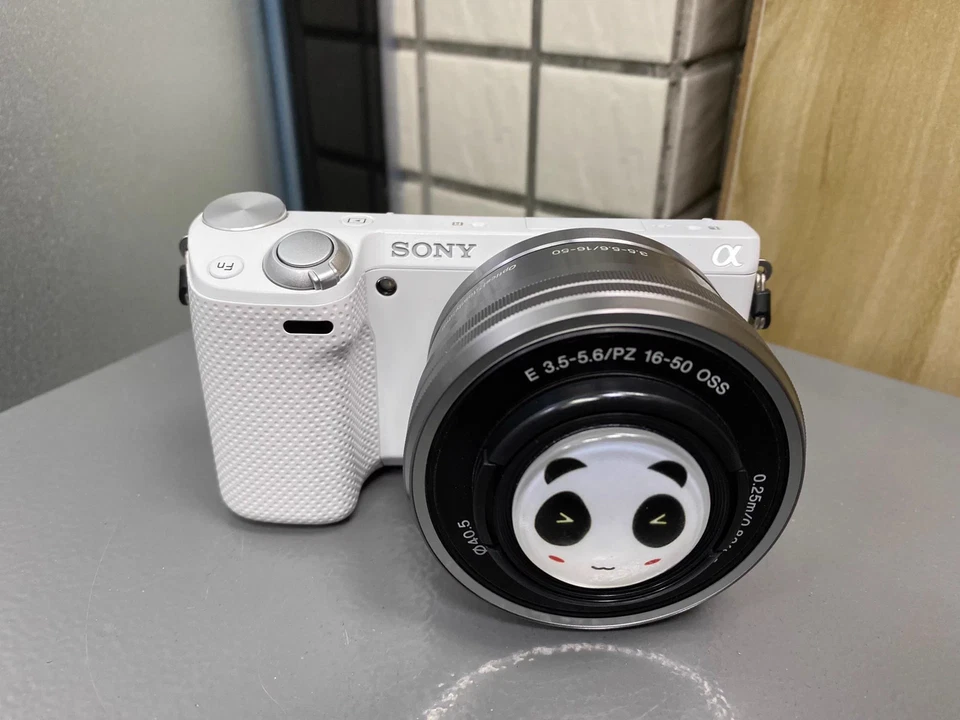 Sony Alpha NEX-5R 16.1MP Compact Mirrorless Digital Camera W/16-50mm Lens Black - Image 1 of 4