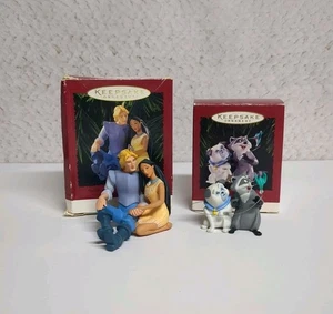 Lot Of 2 Hallmark Keepsake Ornaments Disney Pocahontas, Percy, Flit, Meeko - Picture 1 of 17