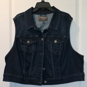 Vest Torrid 4 4X Jean Blue Denim Button Front Collar Cotton Stretch NWOT's - Picture 1 of 1