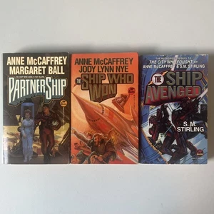 PartnerShip | The Ship Who Won | The Ship Avenged Anne McCaffrey Brain & Brawn - Bild 1 von 4