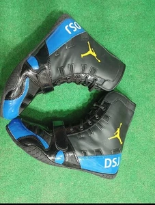 Hochwertige Boxschuhe in allen Größen mit individuellem Logo Design Name  - Bild 1 von 3