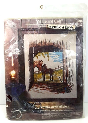 Paragon Needlecraft Kit Mare and Colt Creative Crewel Stitchery 16 x 20 Framed Foto 1 de 4