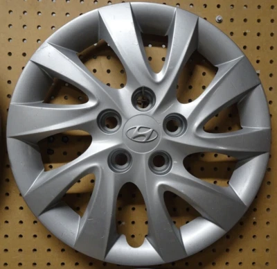 2011-2015 Hyundai ELANTRA 16" Bolt-on Hubcap Wheelcover OEM 55568 52960-3X100 - Imagem 1 de 4