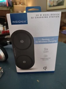Insignia 20W Universal Dual Qi Wireless Charging Station Brand New Never Opened - Zdjęcie 1 z 2