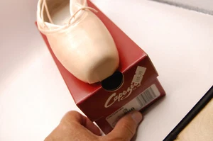 NIB Capezio 176 Contempora Pointe Shoe I5 EUR 7 B Not Returnable - Picture 1 of 12