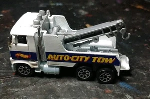 Vintage 1981 Hot Wheels White Rig Wrecker Autocity Tow Truck W/ 7 Spoke Rims - Picture 1 of 6