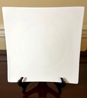 FITZ & FLOYD 2 Fitz and Floyd NEVAEH WHITE Fine Bone China 10.5" Square Dinner Plates