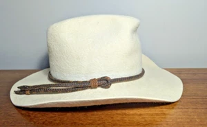 Vintage Akubra Fur Felt "Cloncurry" Hat - Size 55 - White w/ Brown Leather Band - Picture 1 of 16