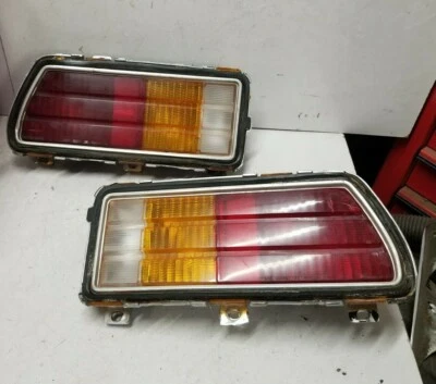 Par de luces traseras izquierda y derecha Pontiac Sunbird 1976 OEM Foto 1 de 4