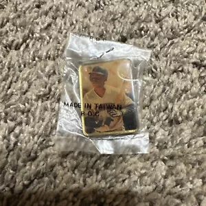 Seattle Mariners Pins Ken Griffey Jr Pin Batting Fantasy Collector Baseball Pin - Picture 1 of 3